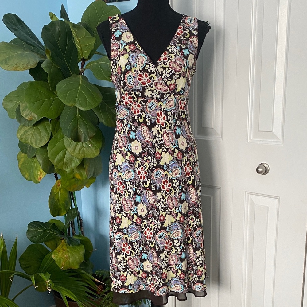 Beautiful Ann Taylor LOFT Rare Y2K Size 6 Brown Lined Floral Patterned Dress